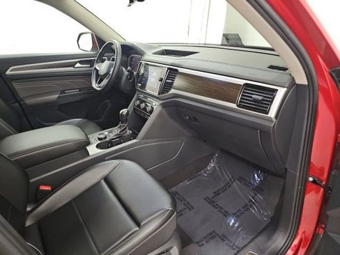 Used 2022 Volkswagen Atlas SE image 37