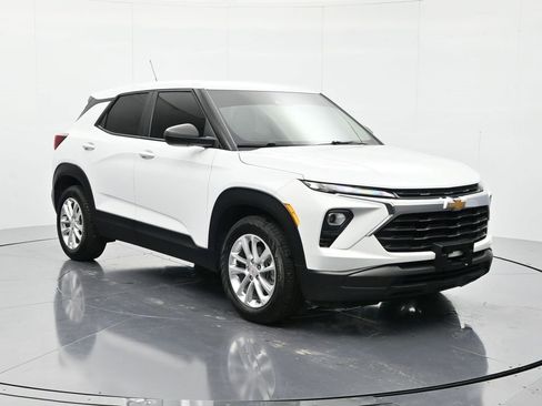 Certified 2024 Chevrolet TrailBlazer LS image 3