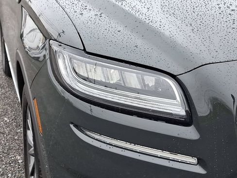 Used 2022 Lincoln Nautilus Reserve image 9