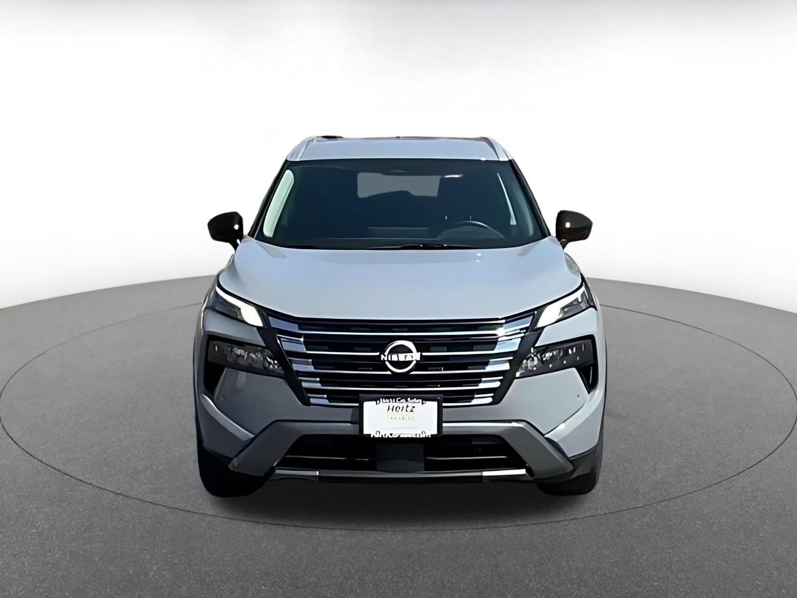 Used 2026 Nissan Rogue SL FWD image 4