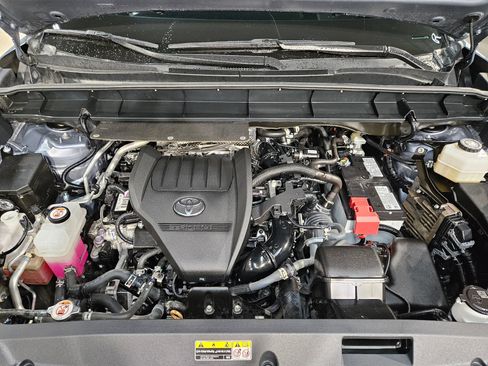 Used 2024 Toyota Highlander Platinum FWD image 19