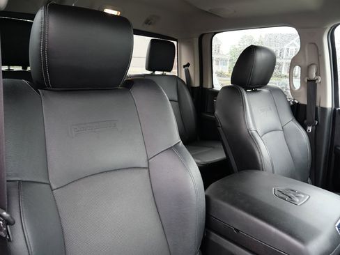Used 2017 RAM 1500 Laramie AWD/4WD image 17