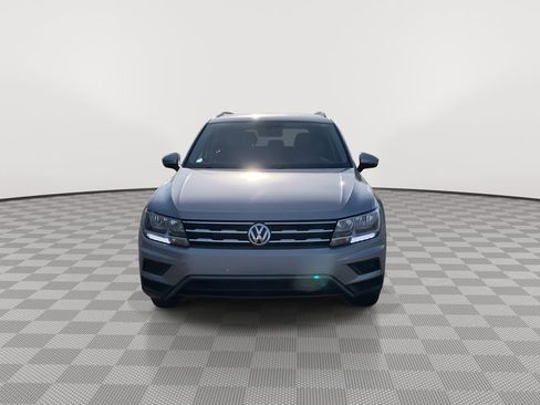 Used 2021 Volkswagen Tiguan SE AWD/4WD image 2