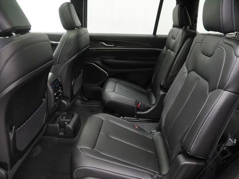 New 2026 Jeep Grand Cherokee L Limited image 17