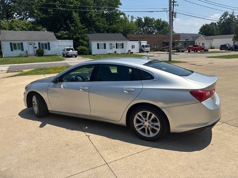 Used 2016 Chevrolet Malibu LT FWD image 5