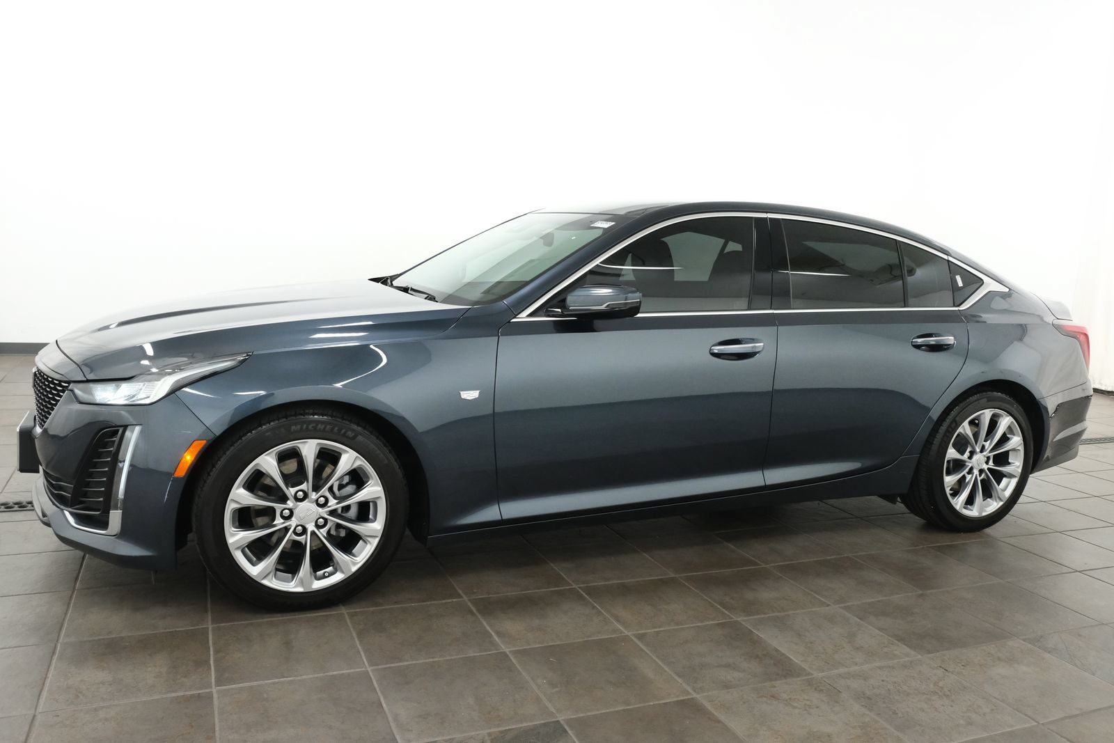 Used 2021 Cadillac CT5 Premium Luxury w/ Lighting Package RWD image 2