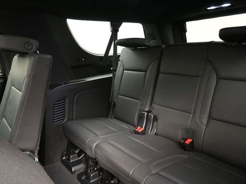 Used 2023 Chevrolet Suburban LT w/ LT Signature Package image 20