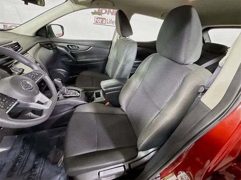 Certified 2021 Nissan Rogue Sport S image 24