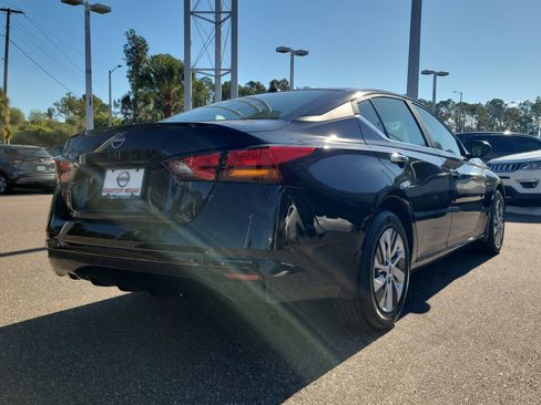 Certified 2025 Nissan Altima 2.5 S image 5