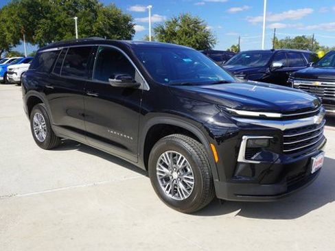 New 2026 Chevrolet Traverse LT image 3