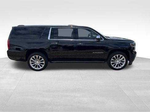 Used 2019 Chevrolet Suburban Premier w/ Premier Plus Edition AWD/4WD image 7
