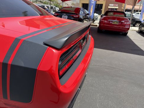 Used 2016 Dodge Challenger R/T Scat Pack RWD image 36