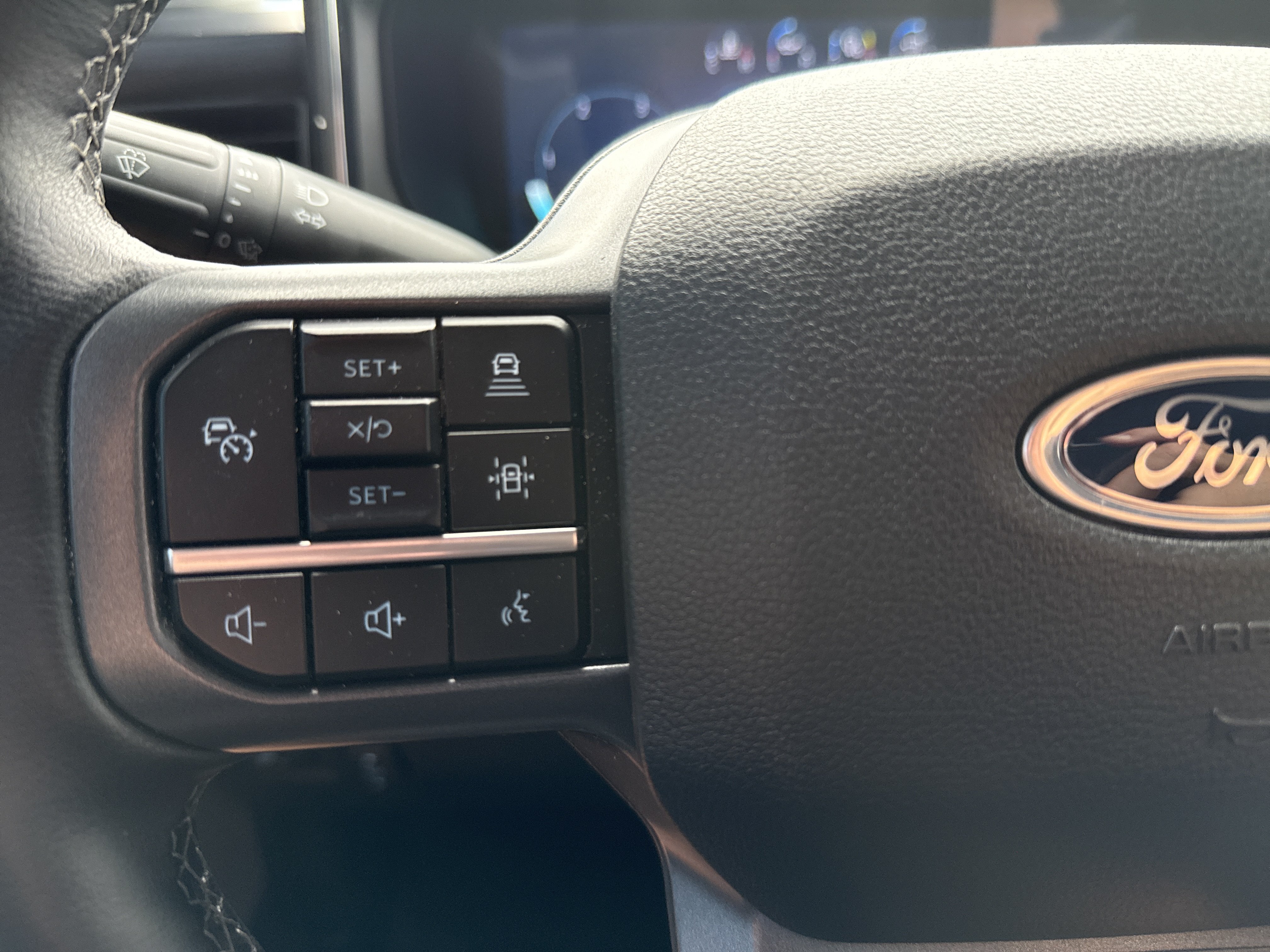 Used 2025 Ford F250 Lariat w/ Lariat Ultimate Package AWD/4WD image 18