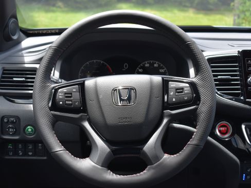 New 2026 Honda Ridgeline Black Edition image 16