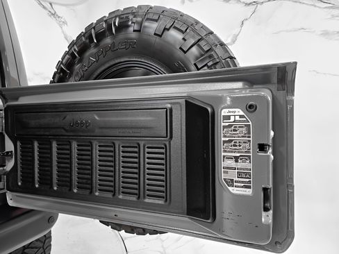 Used 2020 Jeep Wrangler Unlimited Rubicon AWD/4WD image 17