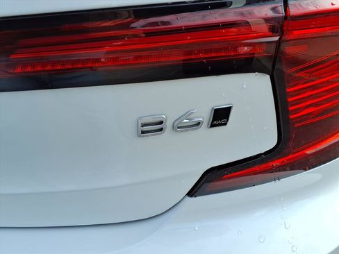 Used 2022 Volvo S90 B6 Inscription w/ Advanced Package image 6