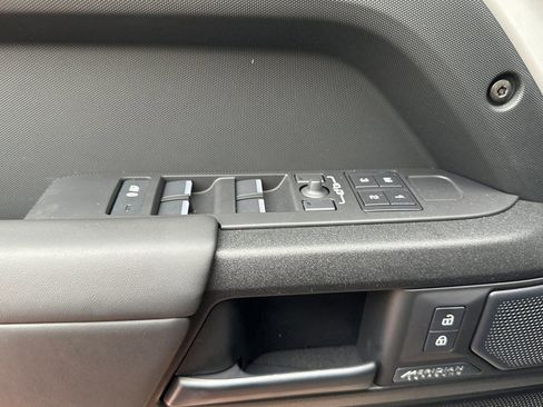 New 2026 Land Rover Defender 110 OCTA AWD/4WD image 13