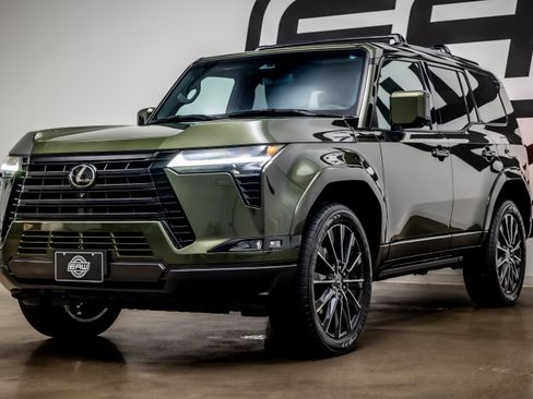 Used 2024 Lexus GX 550 w/ Accessory Package (Z1) AWD/4WD image 29