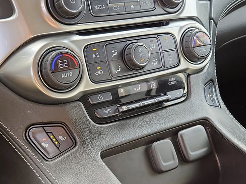 Used 2020 Chevrolet Tahoe LT image 15