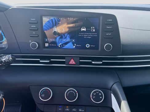 New 2026 Hyundai Elantra SE FWD image 10