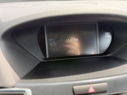 Used 2019 Acura TLX FWD image 9
