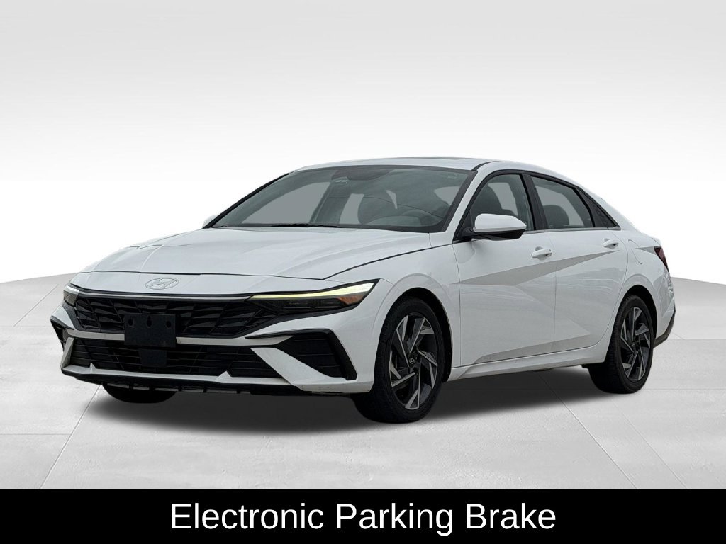Used 2024 Hyundai Elantra SEL w/ Convenience Package FWD image 5