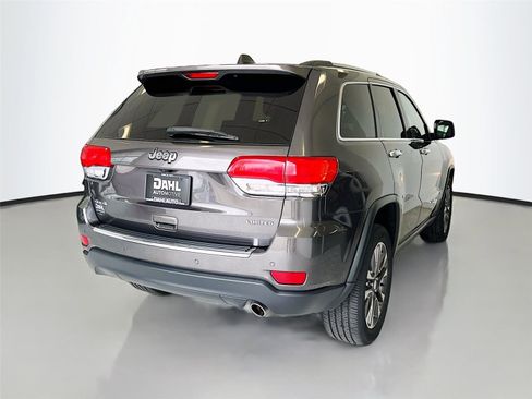 Used 2018 Jeep Grand Cherokee Limited AWD/4WD image 15