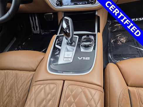 Certified 2022 BMW M760i xDrive w/ Luxury Rear Seating Package image 17