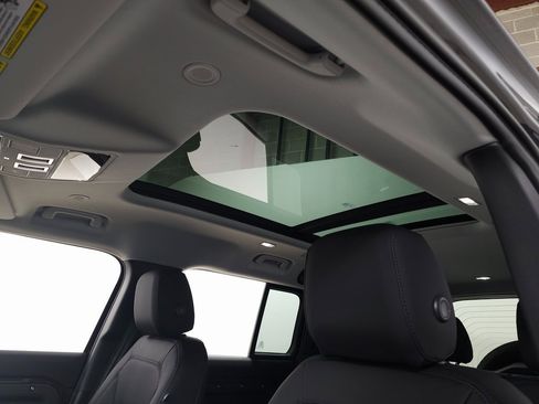 New 2026 Land Rover Defender 110 S image 15