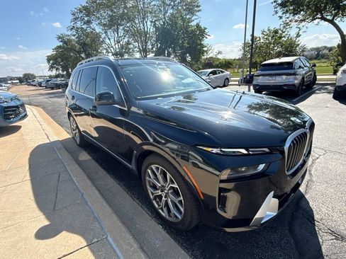 Used 2023 BMW X7 xDrive40i w/ Premium Package AWD/4WD image 7