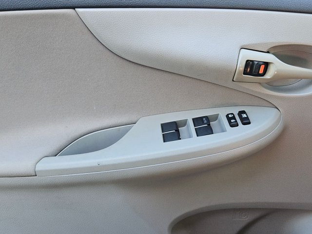 Used 2013 Toyota Corolla L FWD image 6