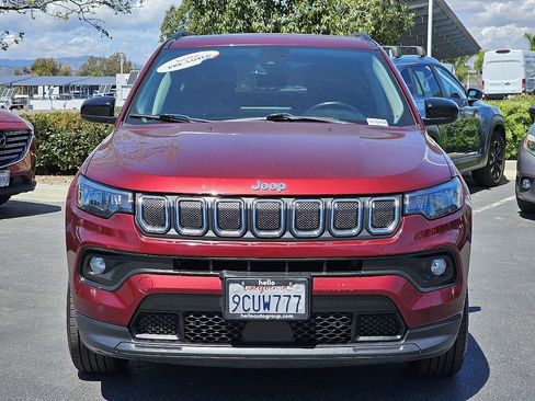 Used 2022 Jeep Compass Latitude w/ Sun and Sound Group AWD/4WD image 7