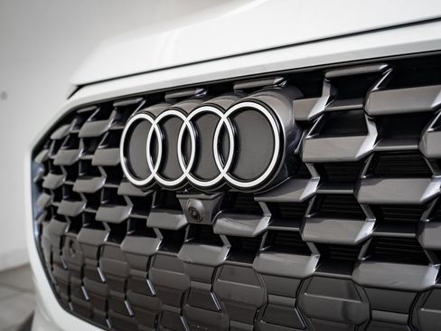 Used 2025 Audi Q5 Premium Plus w/ Premium Plus image 3