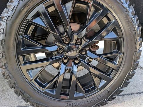 Used 2021 GMC Sierra 1500 AT4 w/ AT4 Premium Package image 7