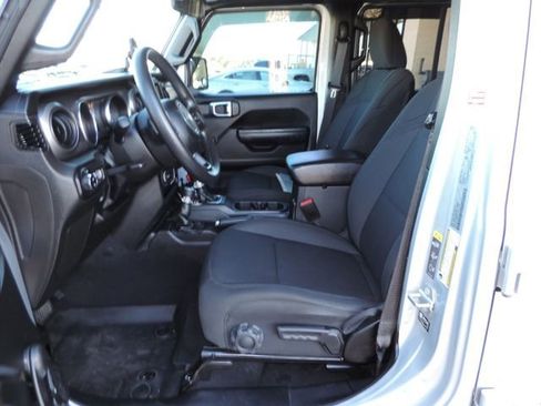 Used 2022 Jeep Gladiator Sport image 22