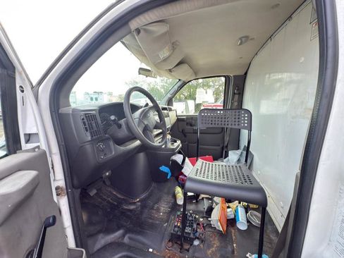 Used 2006 Chevrolet Express 3500 image 14