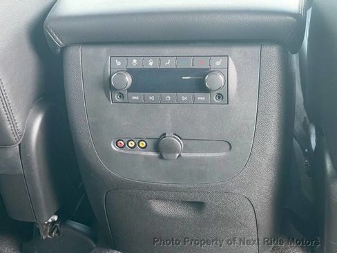 Used 2009 Chevrolet Suburban LT AWD/4WD image 22