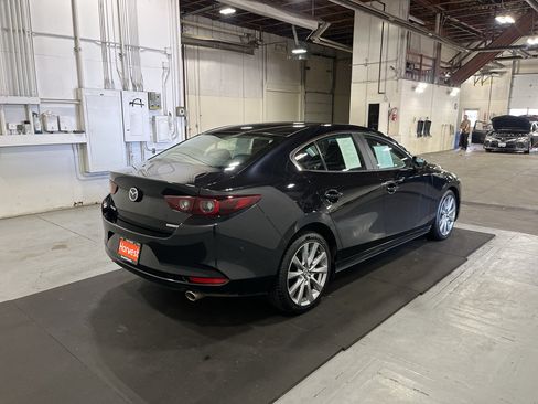Used 2022 MAZDA MAZDA3 s FWD image 7