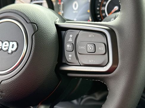 New 2026 Jeep Gladiator Willys AWD/4WD image 13