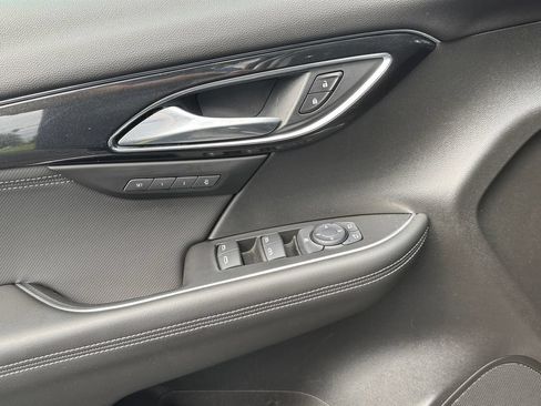 Used 2025 Buick Envision Preferred AWD/4WD image 11