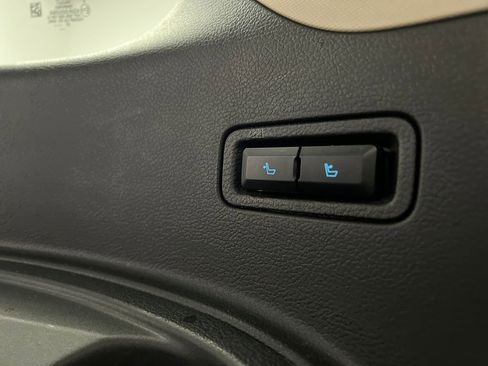 Used 2024 Ford Expedition Limited image 38