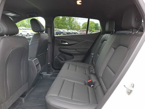 Certified 2024 Buick Envista Sport Touring w/ Convenience I Package FWD image 10