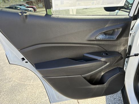 New 2026 Chevrolet Trax RS image 21