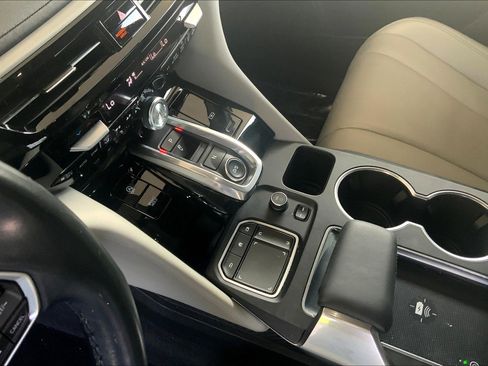 Used 2023 Acura MDX SH-AWD w/ Technology Package image 19