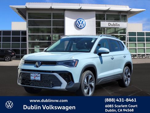 New 2025 Volkswagen Taos SE image 8