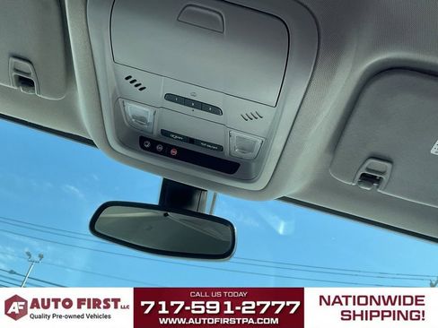 Used 2019 GMC Acadia SLT AWD/4WD image 24