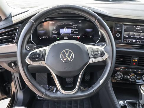 Certified 2024 Volkswagen Jetta SE FWD image 19