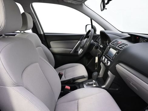 Used 2018 Subaru Forester 2.5i w/ Alloy Wheel Package image 16