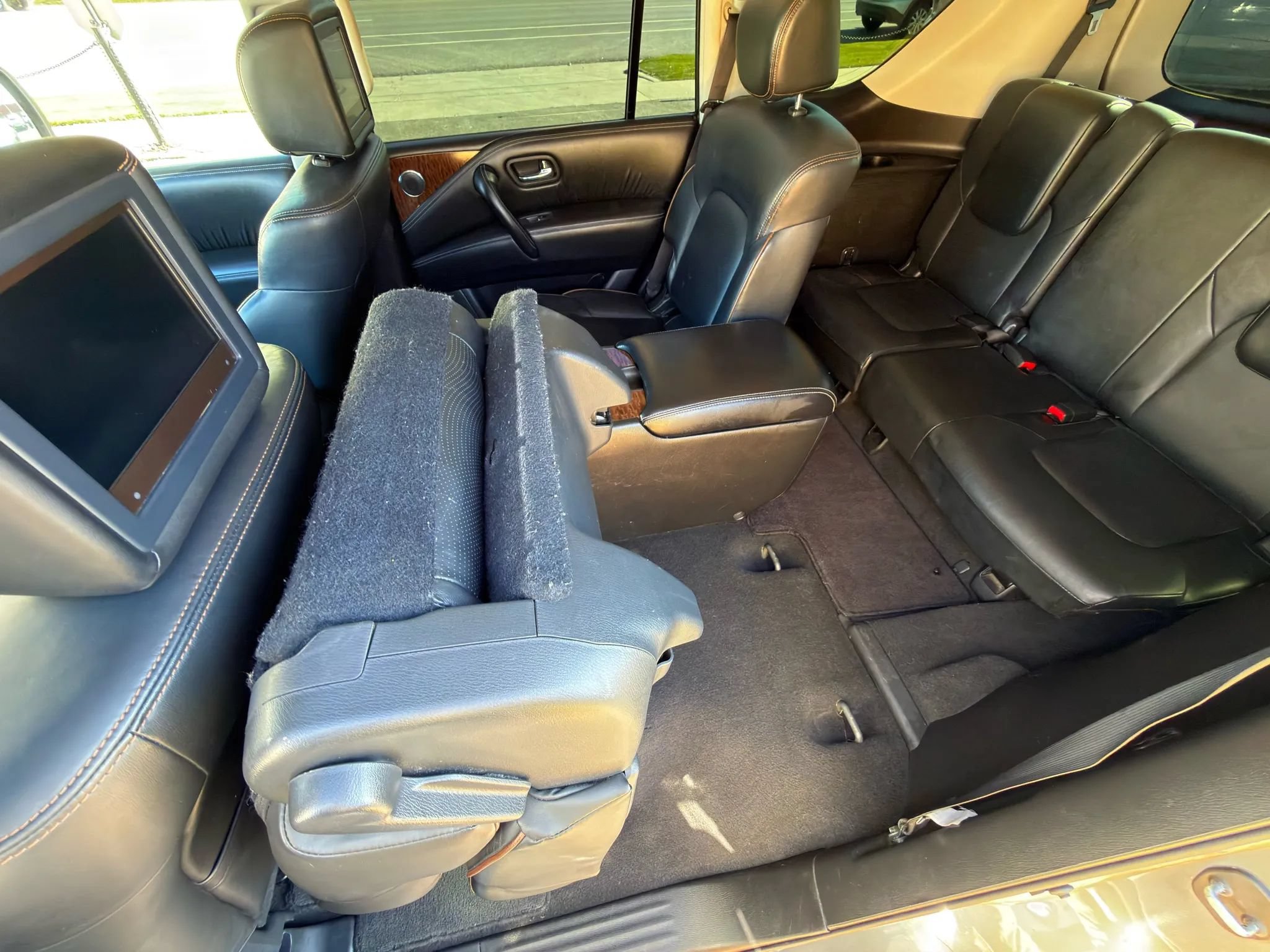 Used 2019 Nissan Armada Platinum w/ Captain's Chairs Package AWD/4WD image 16