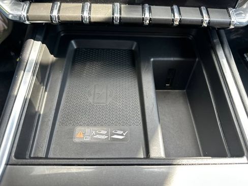 Used 2025 GMC Acadia Elevation AWD/4WD image 39
